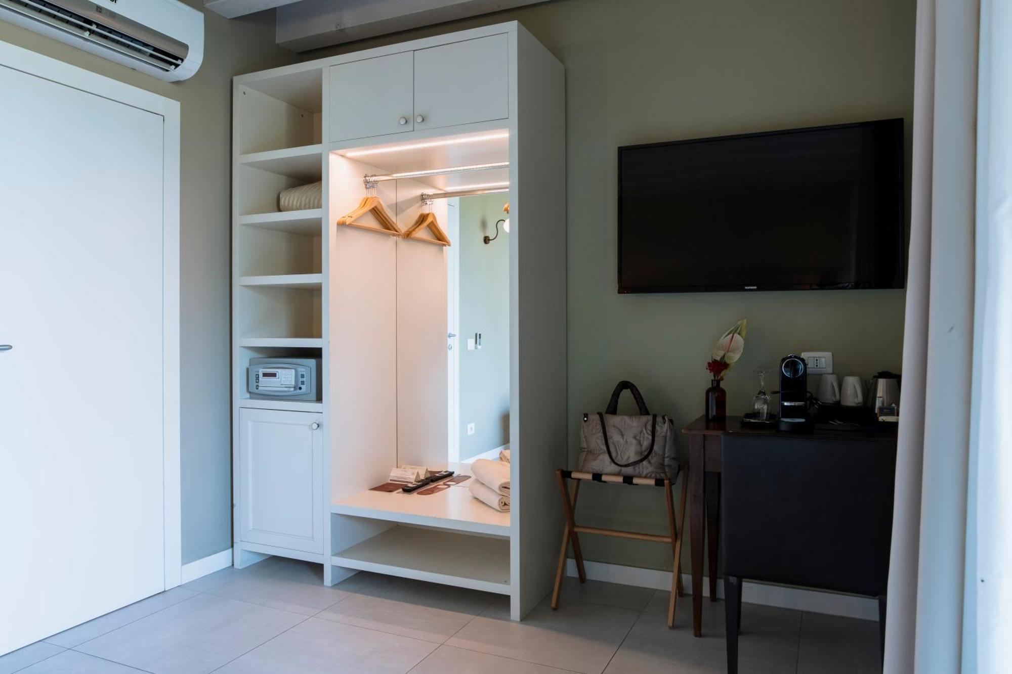 Le Greghe Suites Лацизе Екстер'єр фото