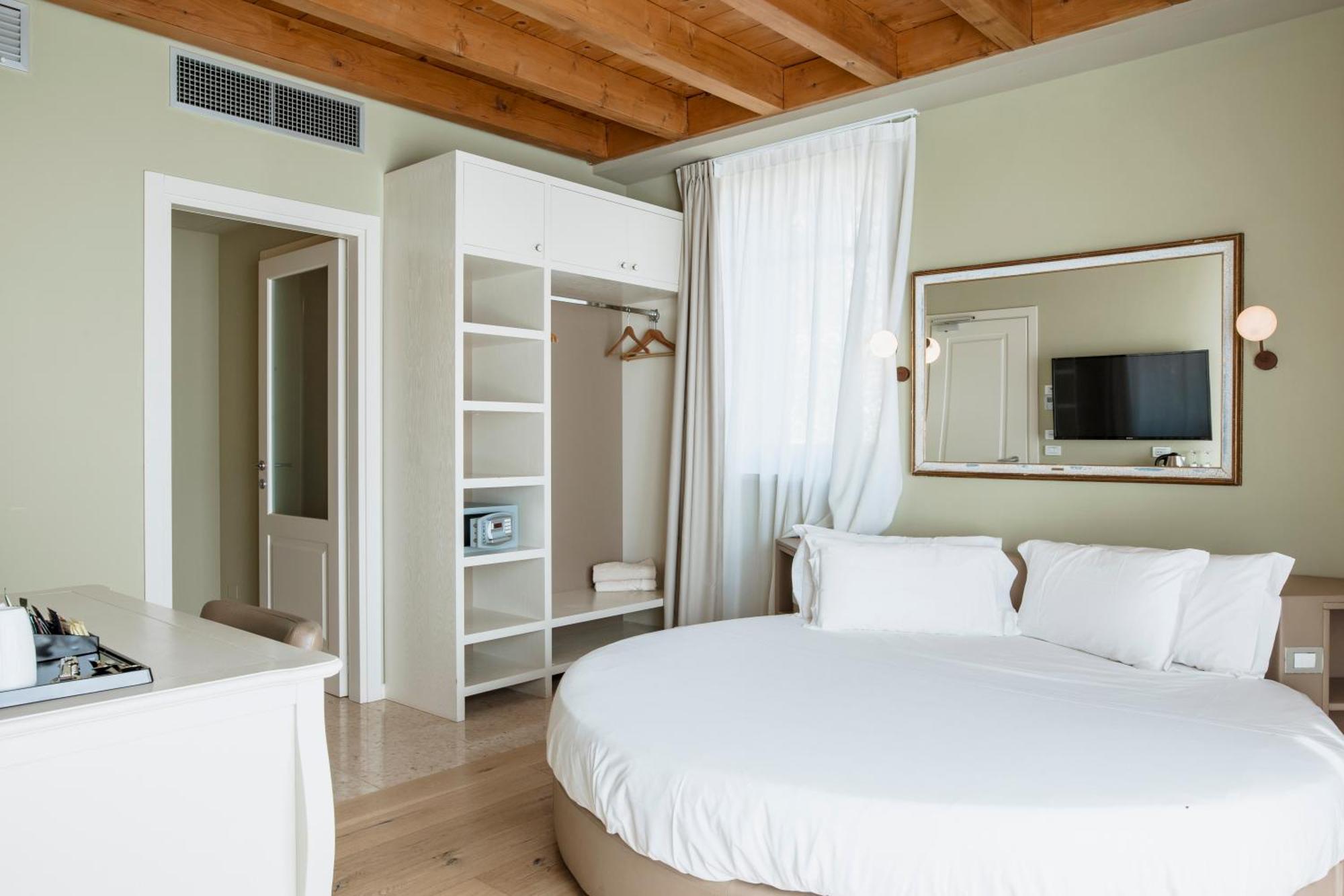 Le Greghe Suites Лацизе Екстер'єр фото